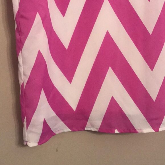 Everly Chevron Print Dress - Size Large - Picture 3 of 11